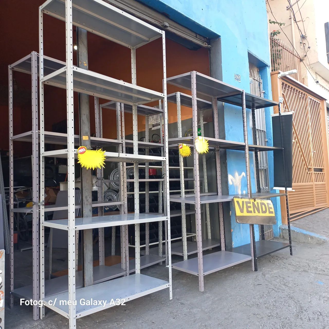 Estantes de aço reforçado para organização