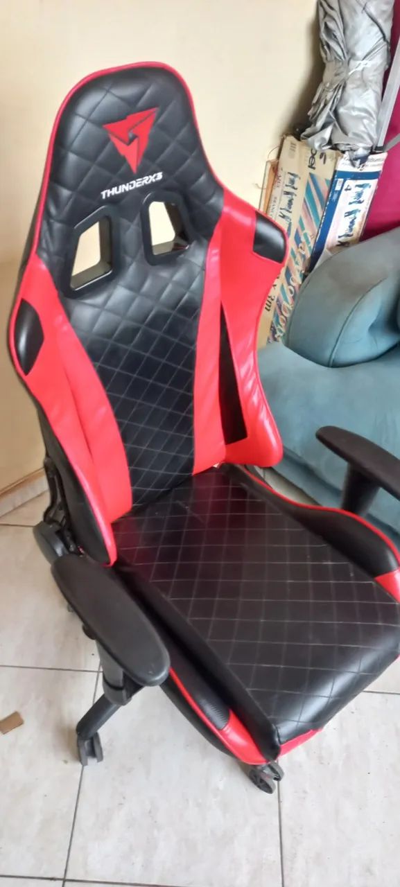 cadeira gamer com regulagem de altura e regulagem 180 graus no encosto - Foto 5