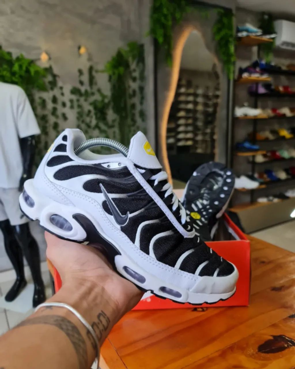 Tênis Nike Air Max TN Plus Zebra Importado masculino