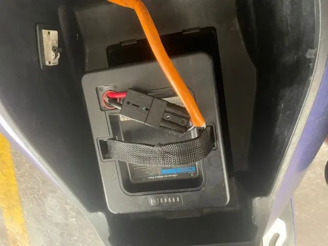 VOLTZ EV1 ADAPTADA COM 2 BATERIAS EV1 SPORT - COM CONECTOR INQUEBRÁVEL ANDERSON - Foto 2