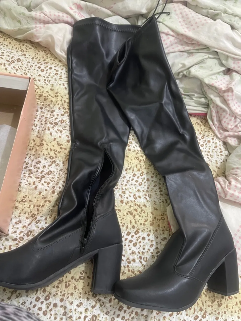 Bota nova 39