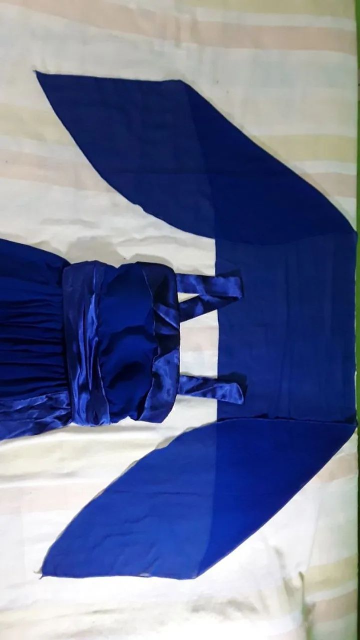 Vestido Azul Longo com Detalhe em cetim