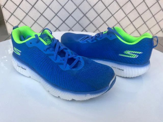 Tênis de Corrida Skechers Go Run Maxroad 4+