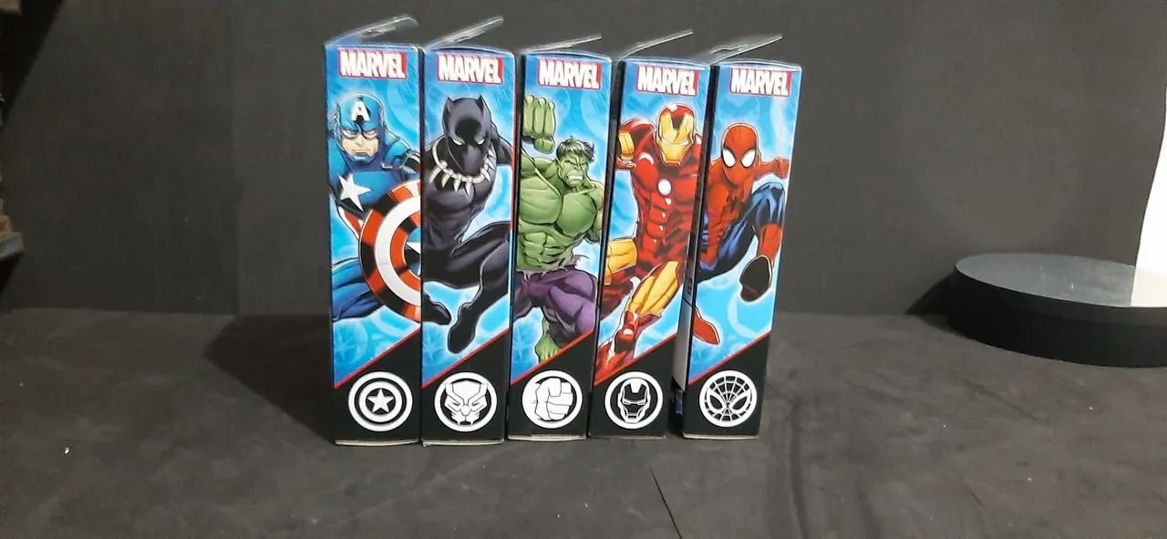 Bonecos Marvel Legends Hasbro Lacrado LEIA - Foto 4