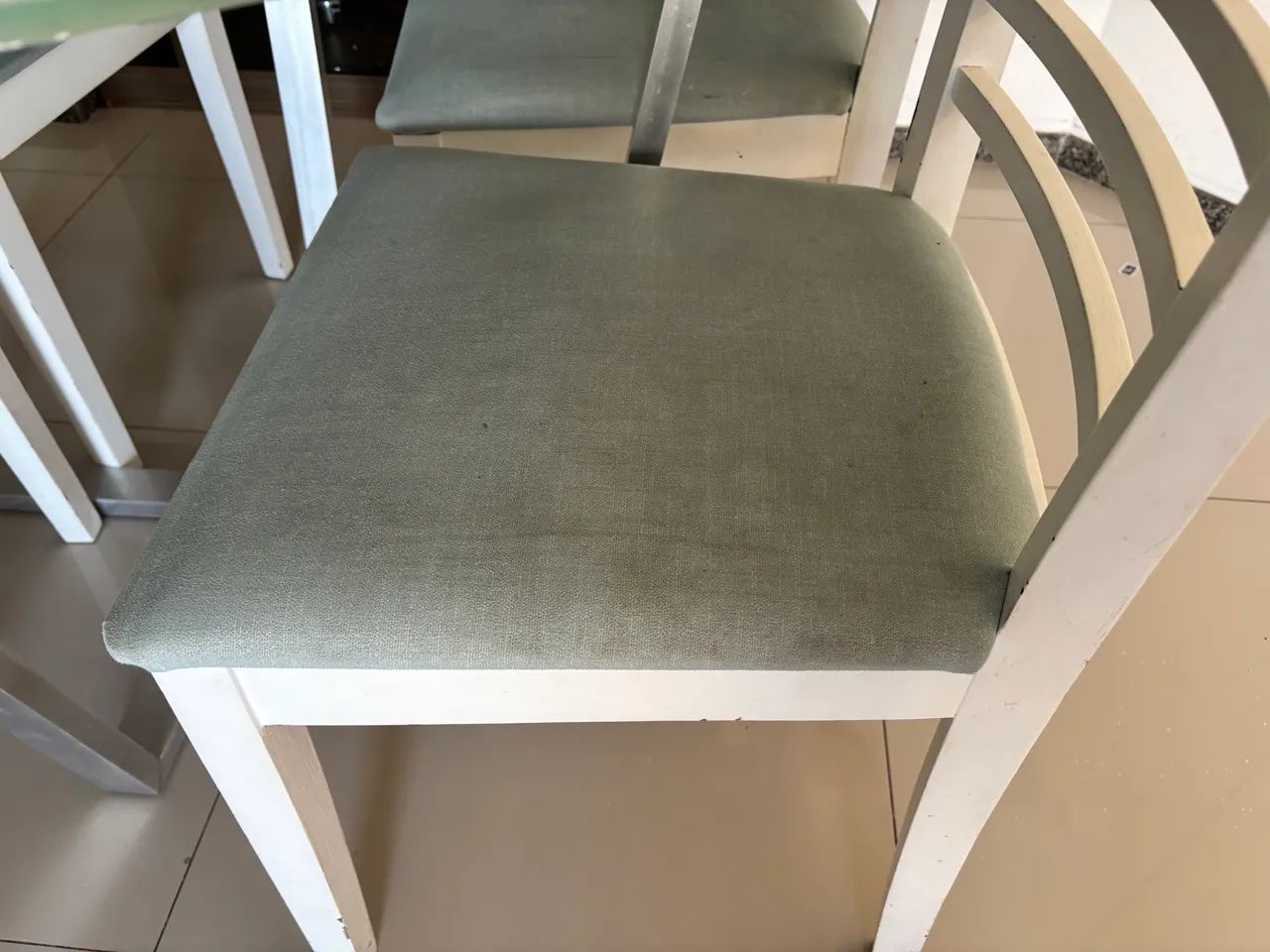 Cadeiras e mesa  - Foto 3