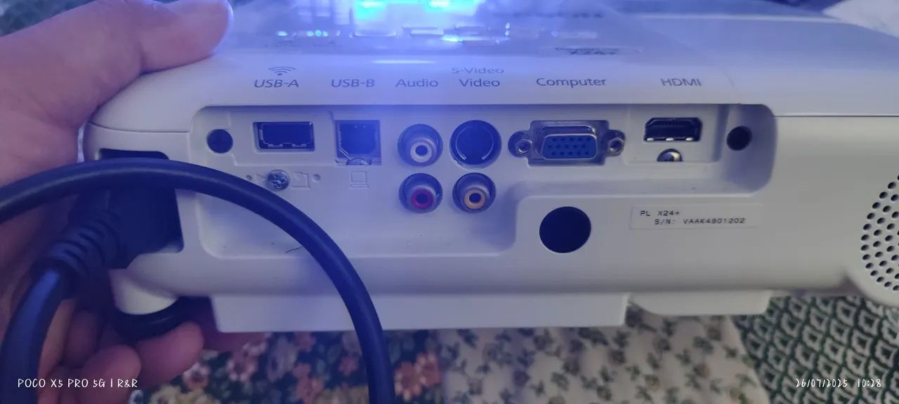 Projetor Epson X24+ ( pack + controle remoto +disp USB wifi + cabos) - Foto 5