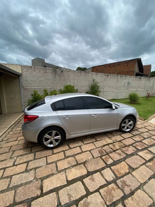 Cruze Hatch LT automático 2015