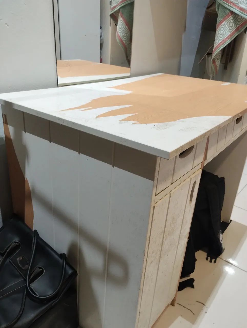 Mesinha para quarto64307308971137121