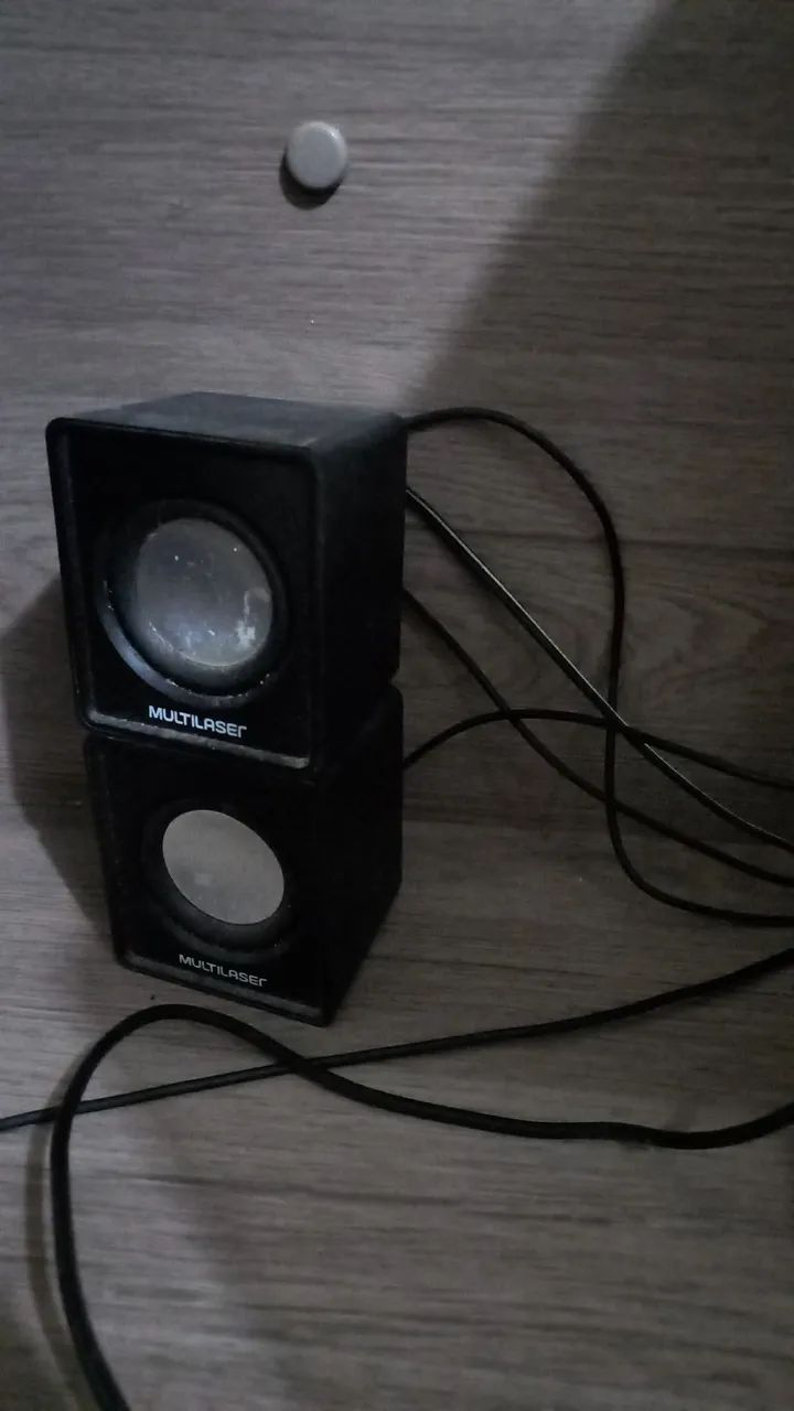 Monitor com defeito, teclado e caixa de som - Foto 4