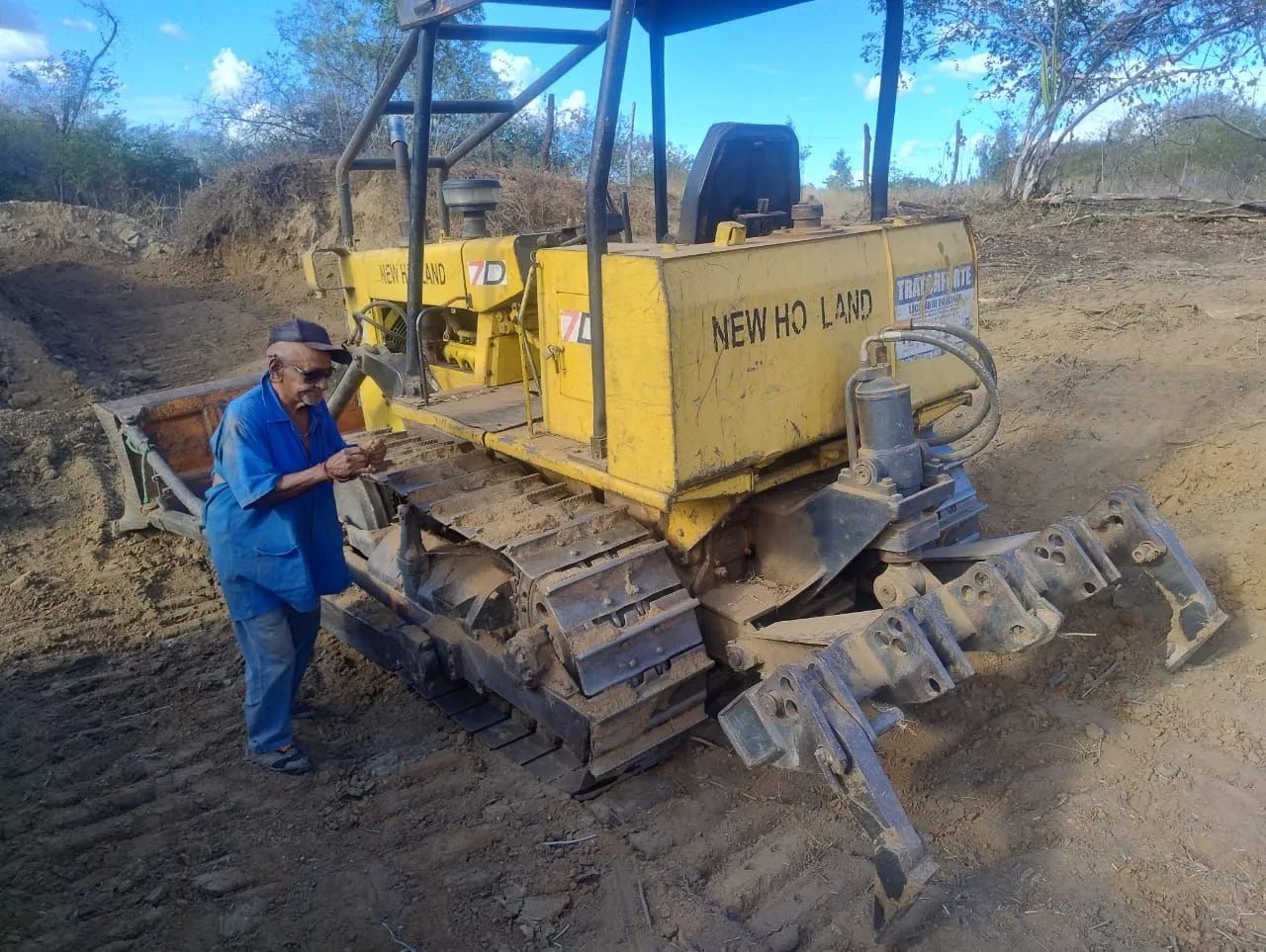 Trator New Holland 7D ano 99 extra  - Foto 6