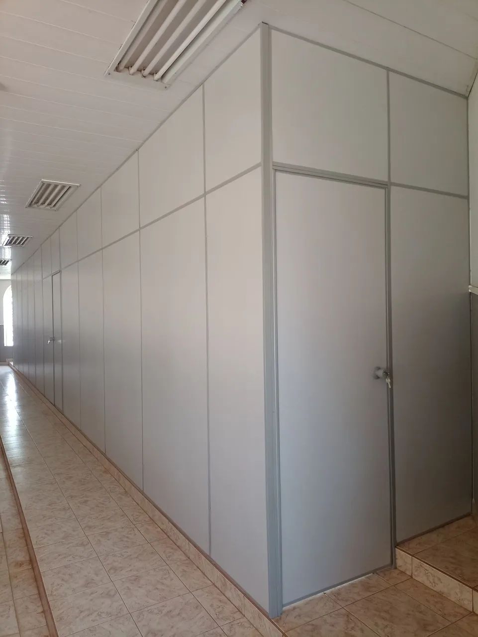 Divisorias de eucatex usada - Foto 2