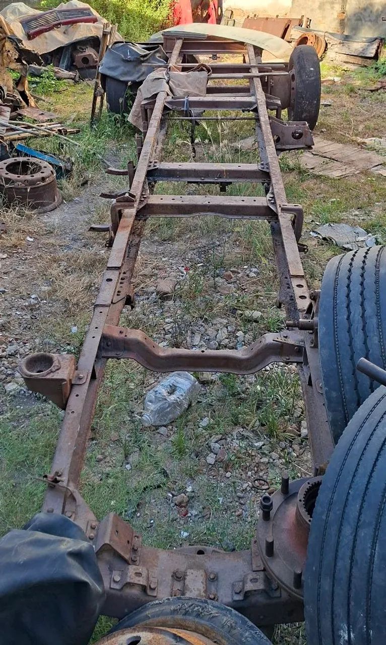 Chassi de caminhão 1313 trucado! - Foto 2