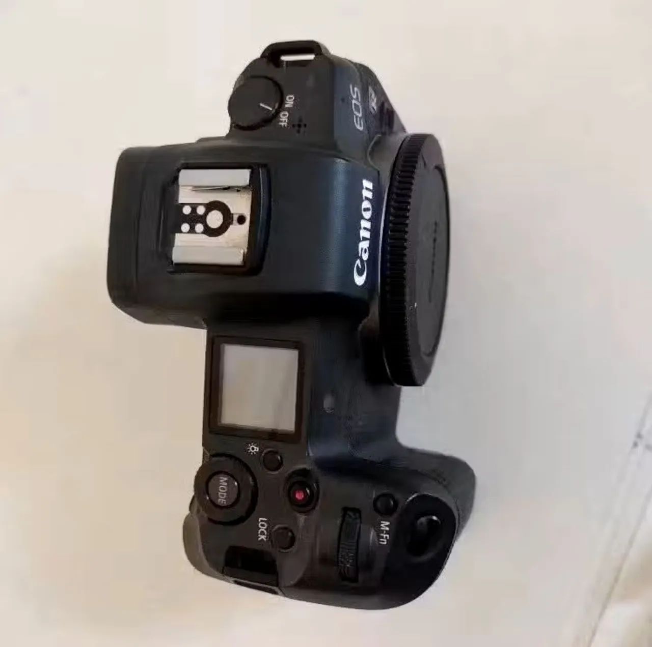 Câmera Canon EOS R