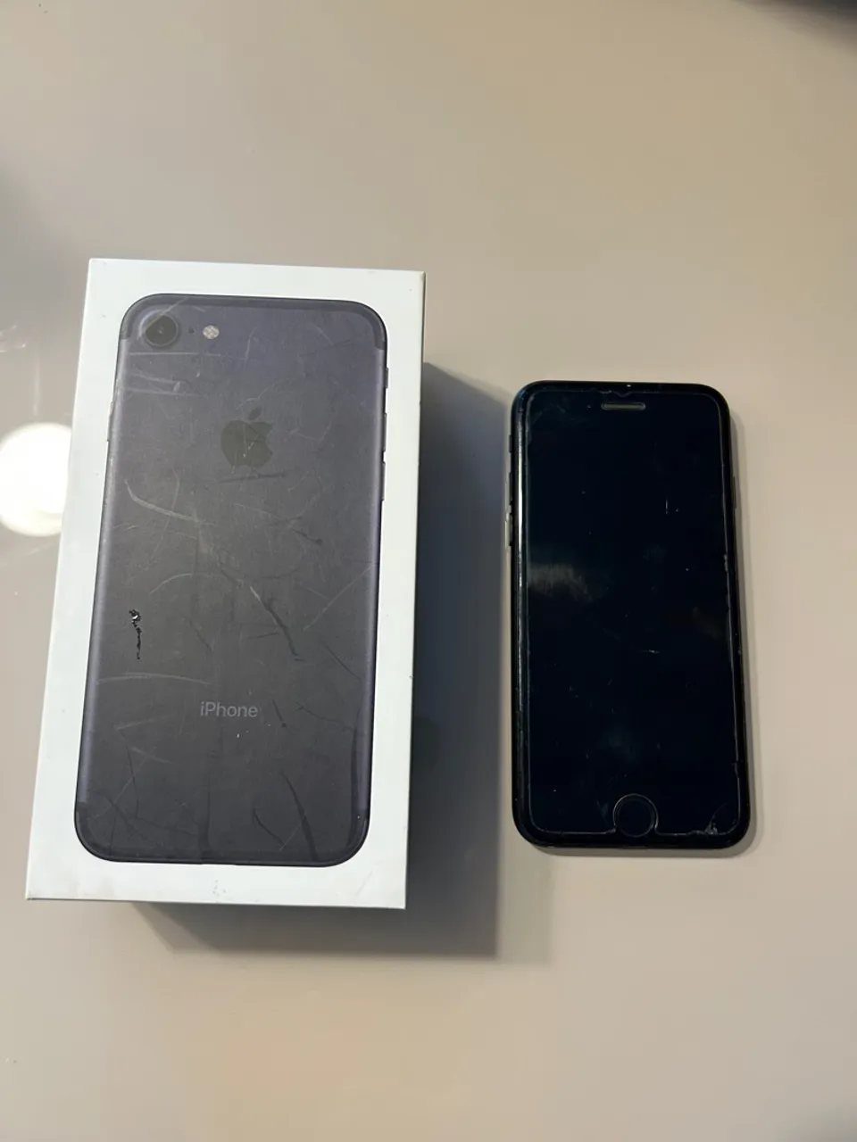 IPhone 7 em ótimo estado! 128g com uma boa bateria 