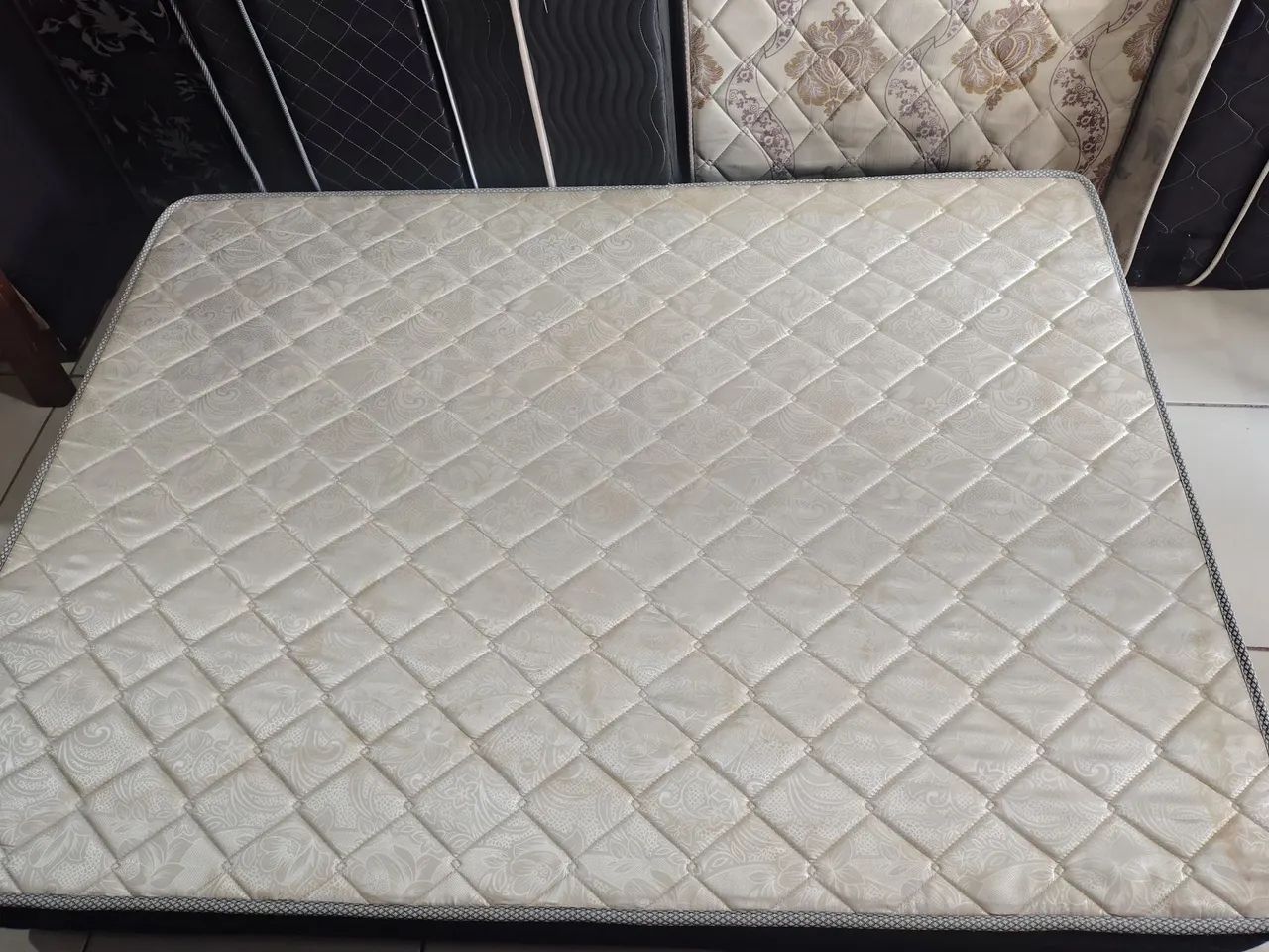 BASE DE CAMA CASAL SEMI NOVA R$300 ENTREGA GRÁTIS  - Foto 5