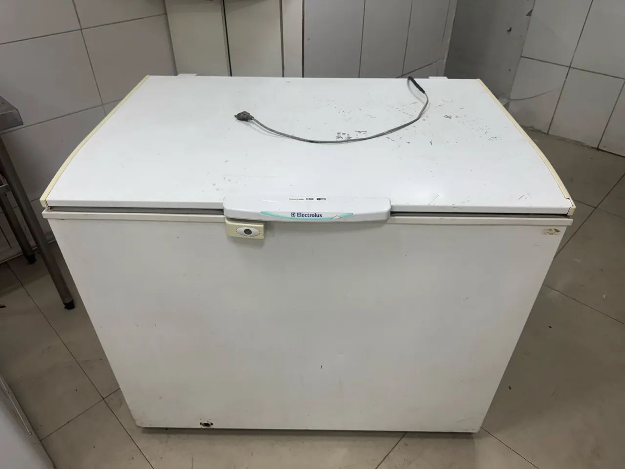 Freezer pequeno defeito 