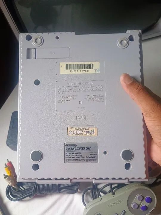 Super Nintendo - Console Completo com 2 Controles - Foto 4