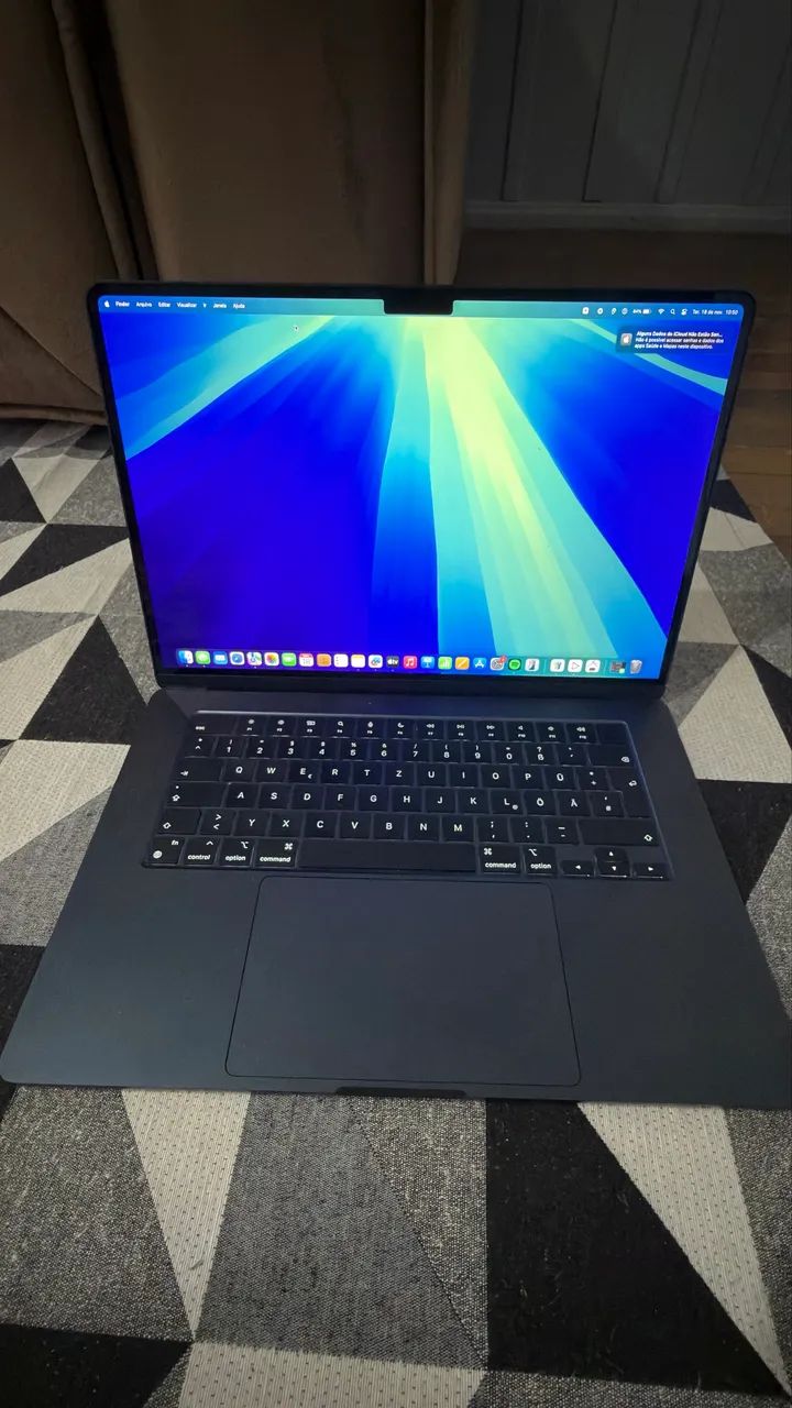 MacBook Air 15-inch 15