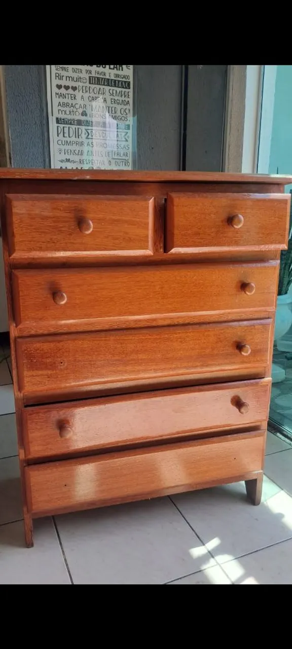 Cômoda de madeira maciça 5 gavetas