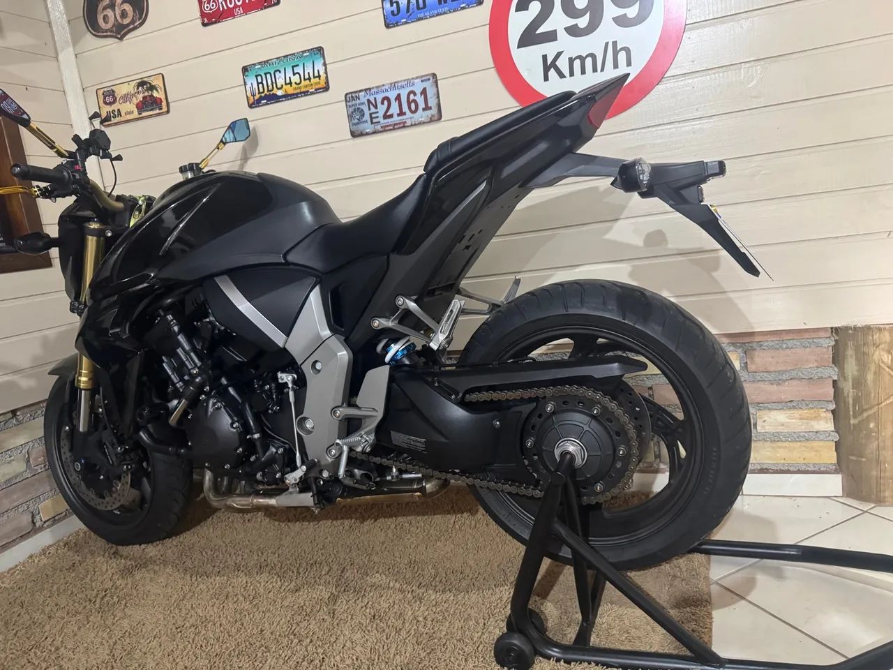 Cb1000r 2012 com 10700 km - Foto 2