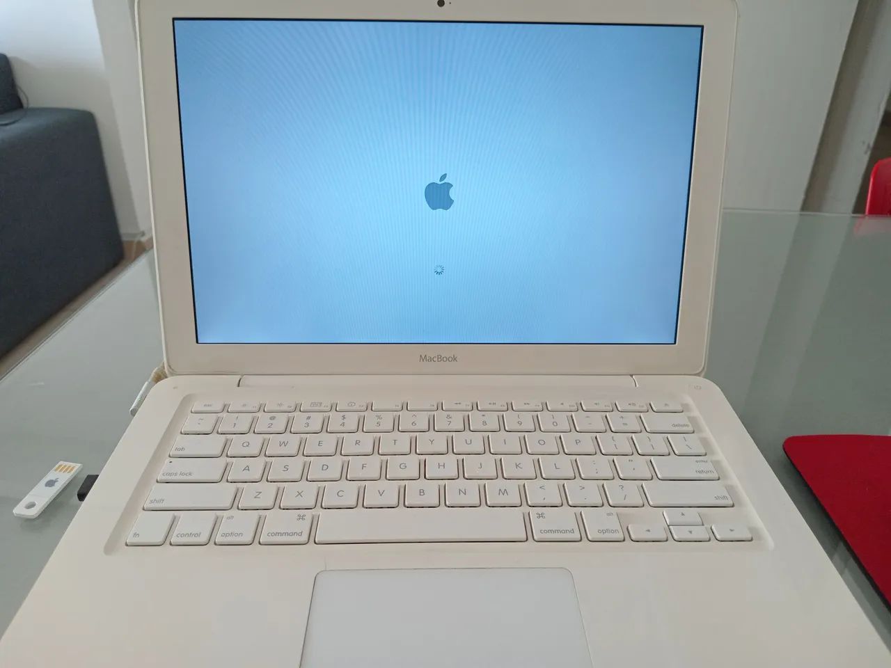 Macbook white64168561021057124