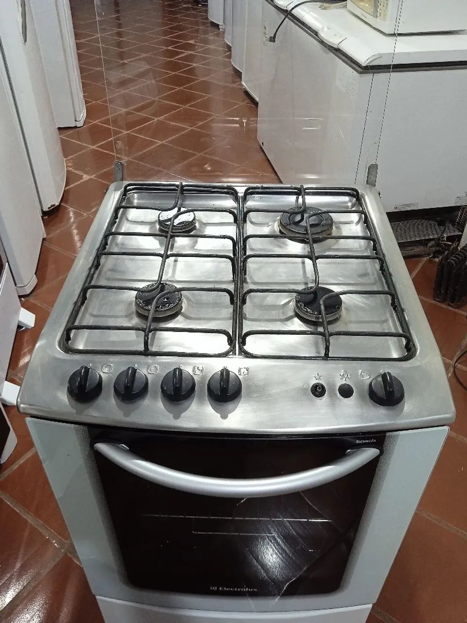 Fogão electrolux de 4 bocas semi novo  - Foto 5