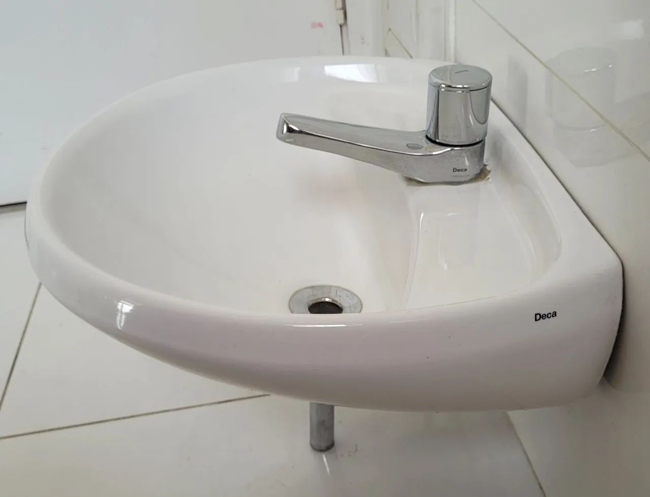 Lavatório Oval Gelo Ravena Deca + Torneira Deca + Sifão - Foto 3
