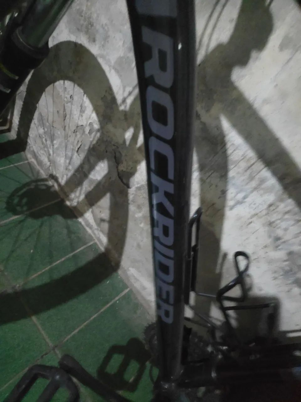 Vendo bicicleta rockrider aro 29  - Foto 2