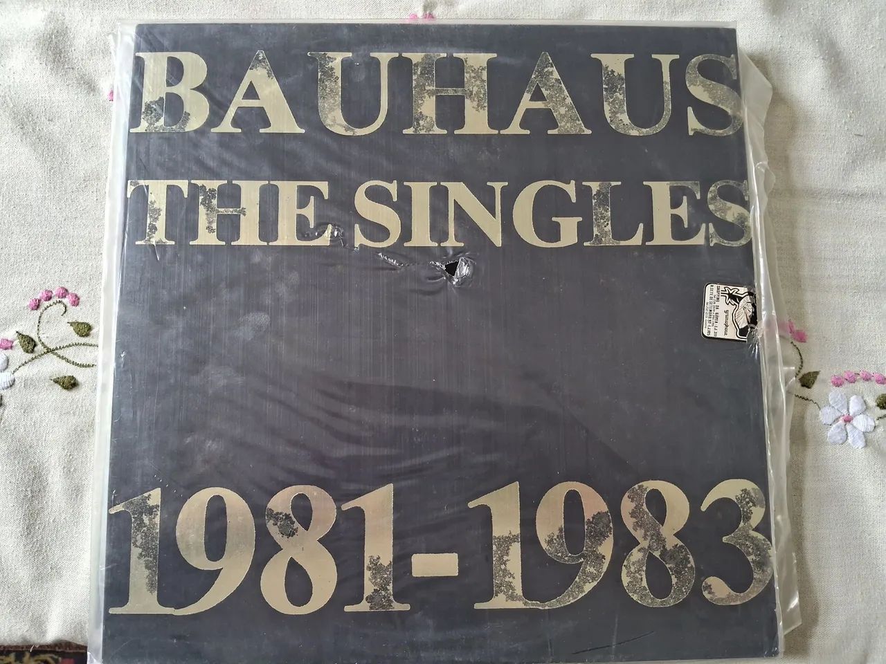 Disco de Vinil LP Bauhaus - The Singles 1981-1983 (Importado)