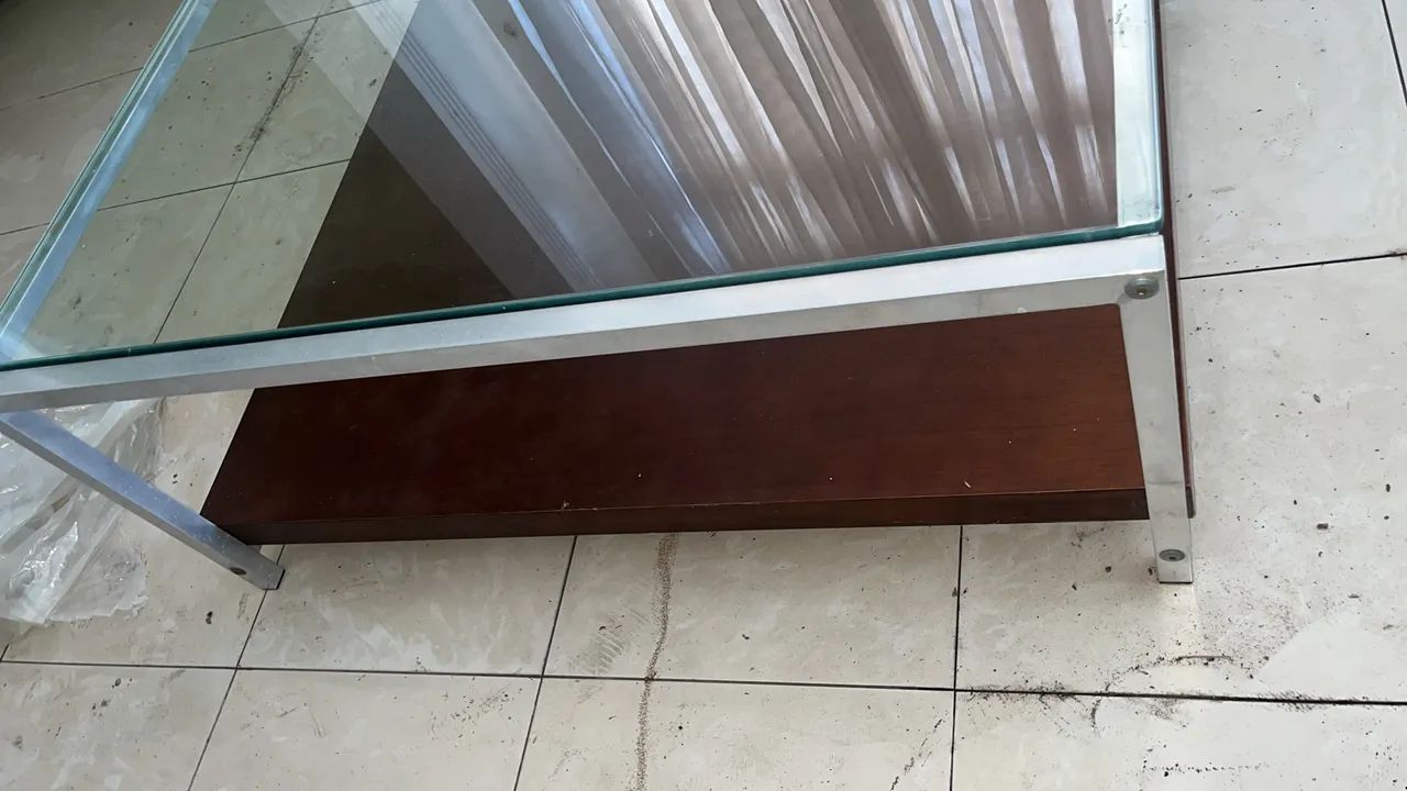 Mesa de Centro de Vidro com Base em Alumínio  - Foto 2