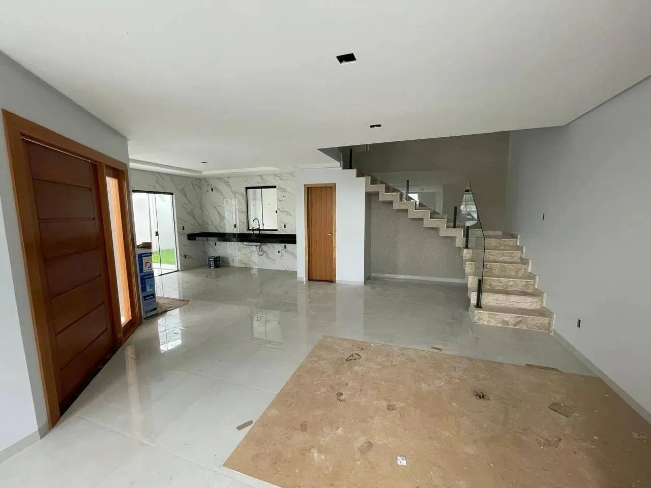 Sobrado novo à venda, Jardim América, Goiânia, GO