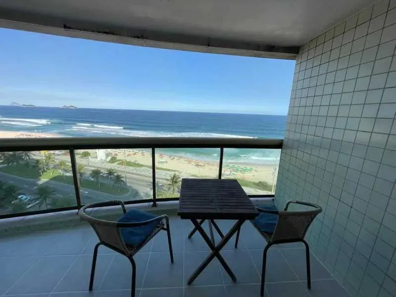 Flat : / Residencial / Barra da Tijuca
