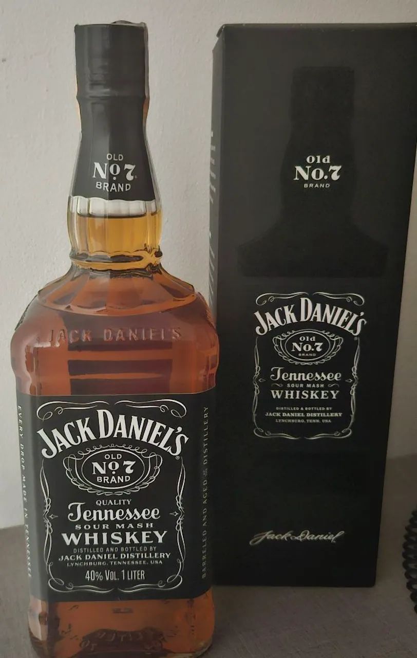 Garrafa de Jack Daniel's Old No. 7 Tennessee Whiskey - Decorações Para ...