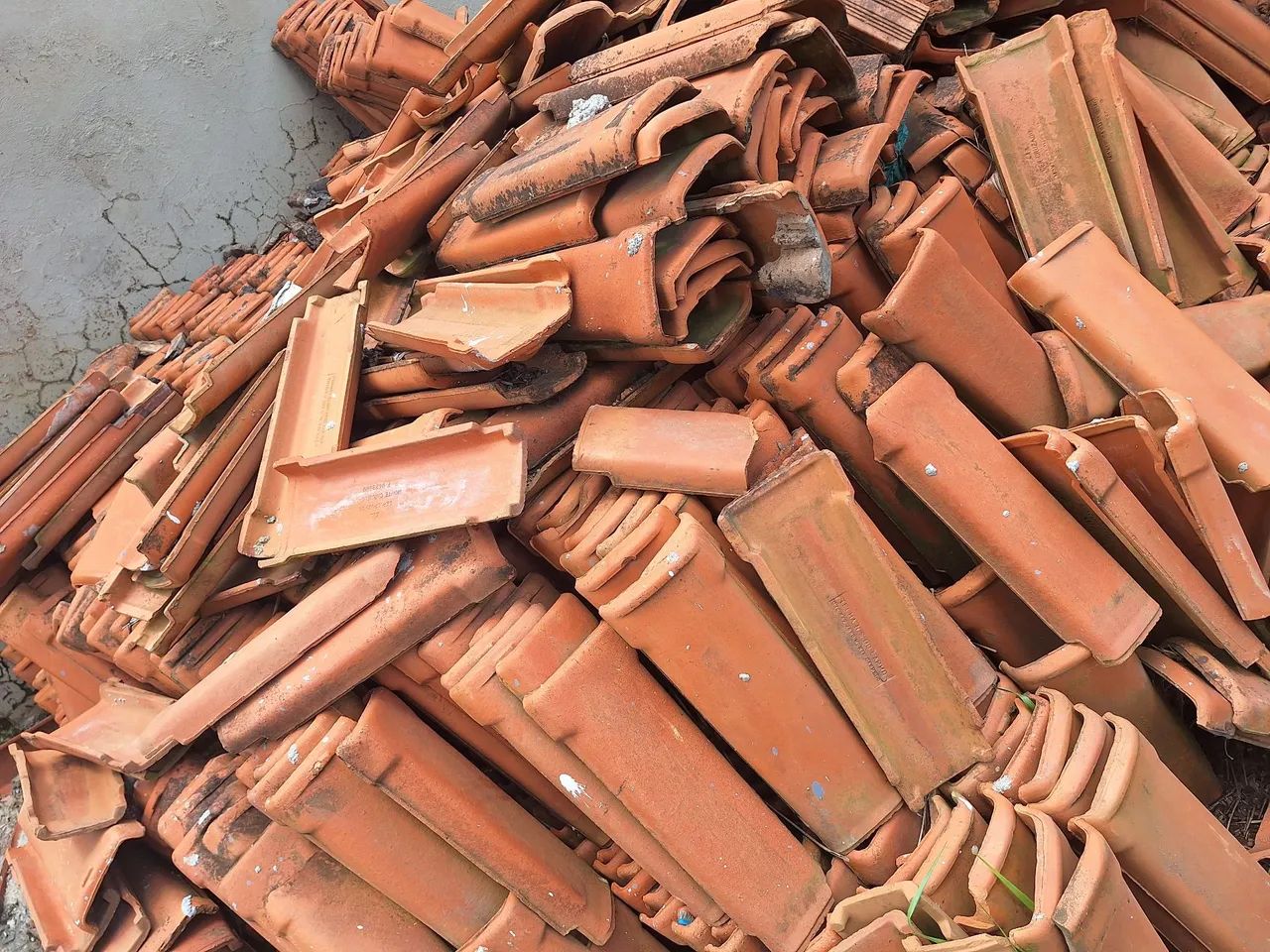 Telhas de barro usadas - Foto 2