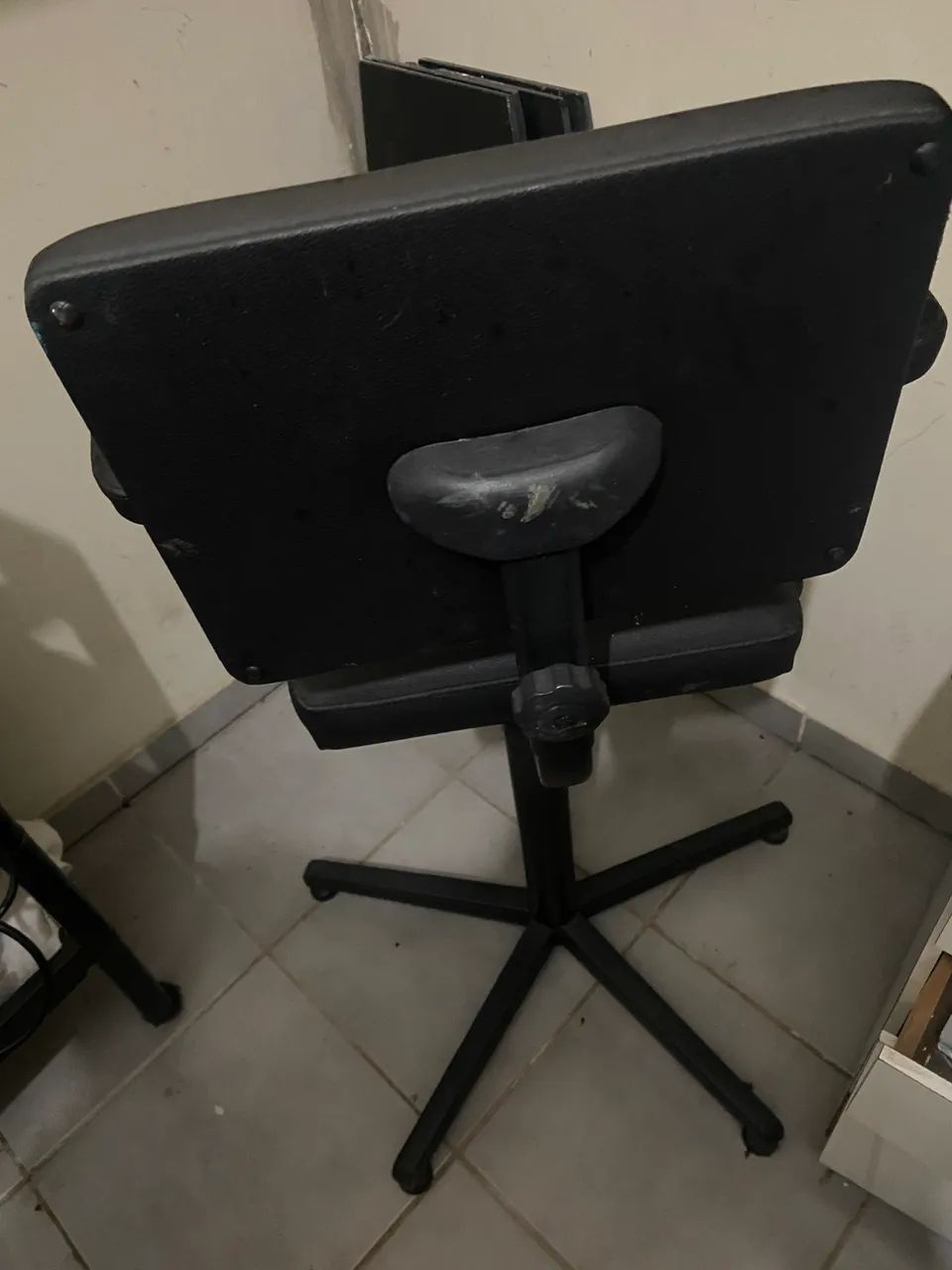 Cadeira de barbeiro infantil preta  - Foto 2