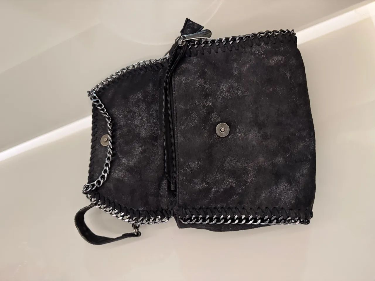 Bolsa de Ombro Preta com Corrente - Foto 4