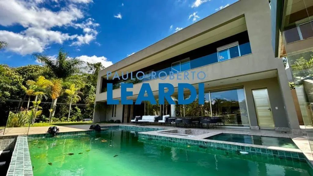 CASA EM CONDOMÍNIO - ARUÃ - SP