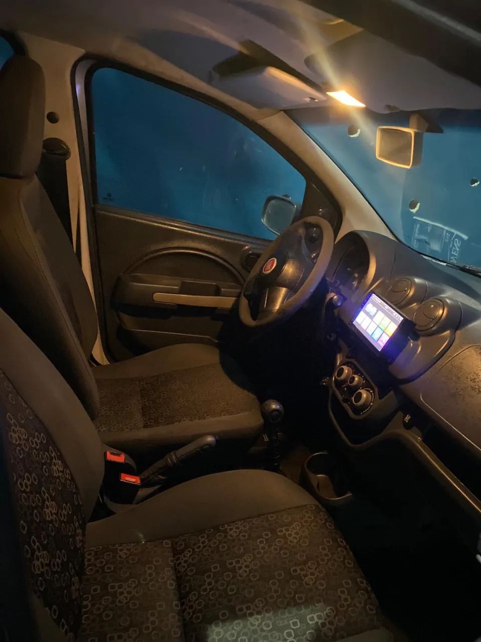 Fiat Uno Vivace Celeb. 1.0 EVO F.flex 8V 5P 2011 - Foto 12