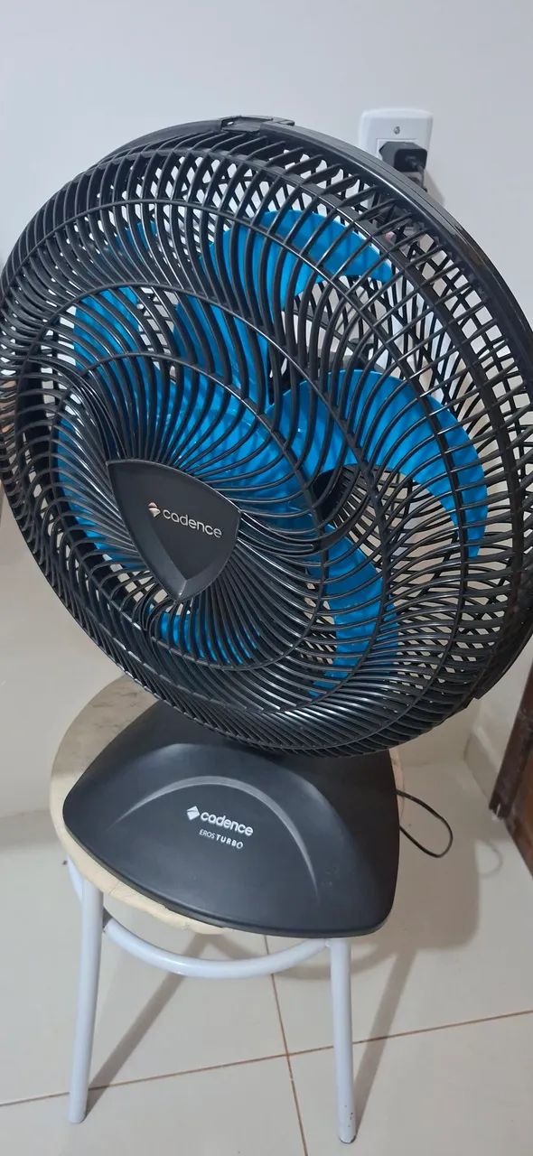 Vendo ventilador Cadence turbo 60cm pouco usado. Motivo da venda, climatizei a casa toda. - Foto 2