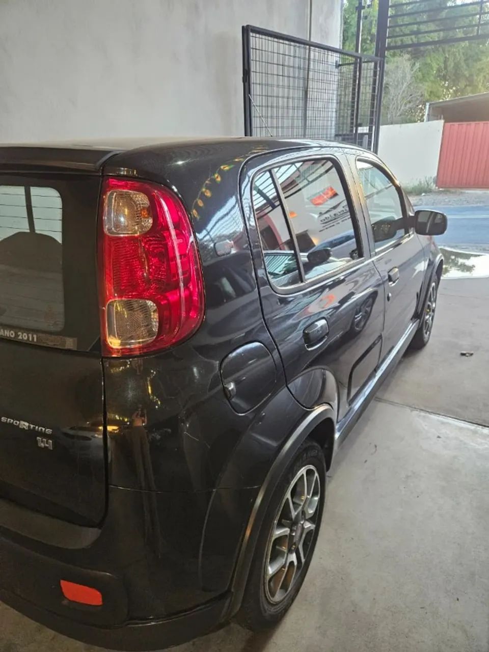 Fiat Uno Sporting 1.4 EVO Fire Flex 8V 4P 2012 - Foto 3