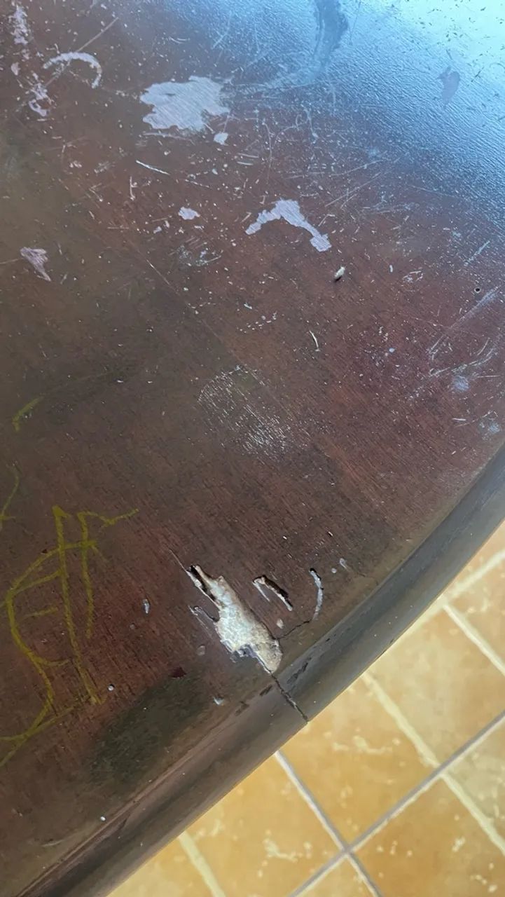 Mesa de madeira com 6 cadeiras - Foto 2