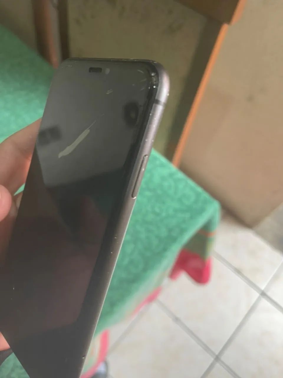 Troco iPhone 11 com detalhes  - Foto 2