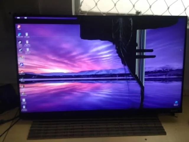 Monitor Samsung T35F 24" 75Hz ? com defeito