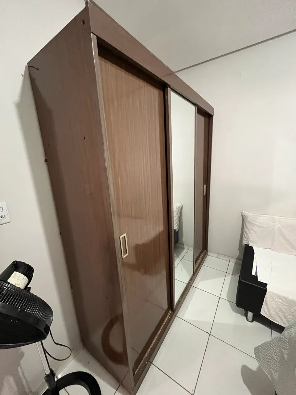 Vende-se Guarda roupa usado