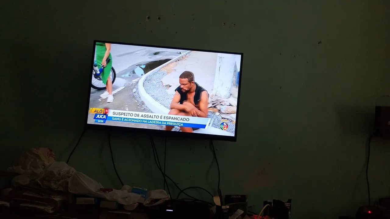TV 