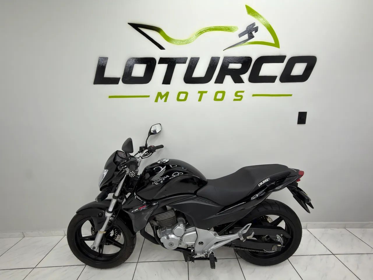 Honda cb300r 2013