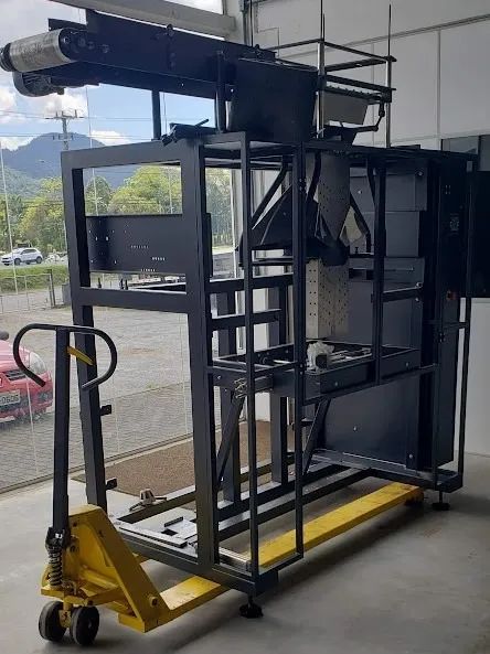 Enfardadora | Enfardadeira Raumak Multi Baler 300 Larga | Fardos até 30kg | Automática - Foto 2