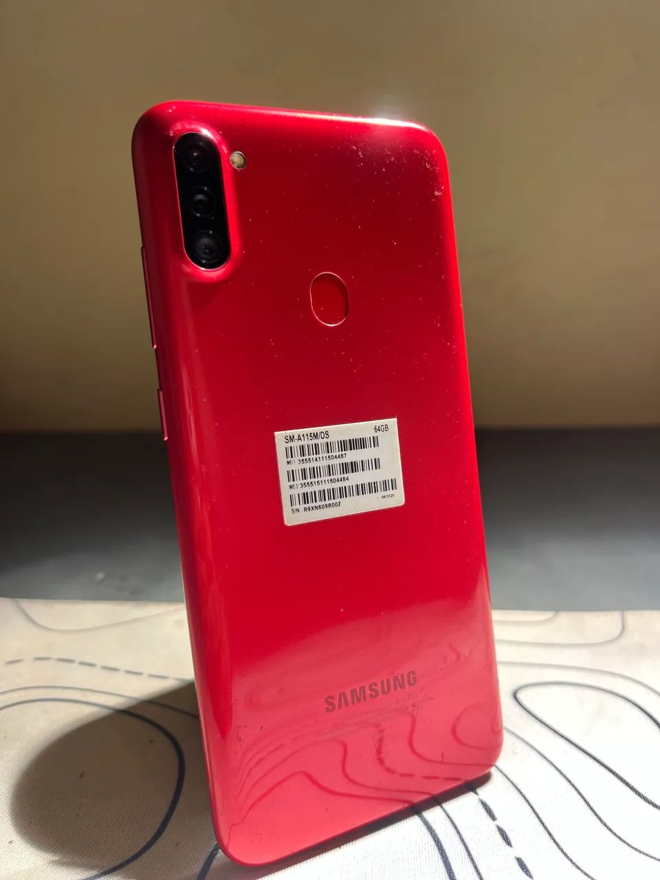 Samsung Galaxy A11 64GB R$200 - Tela com marca