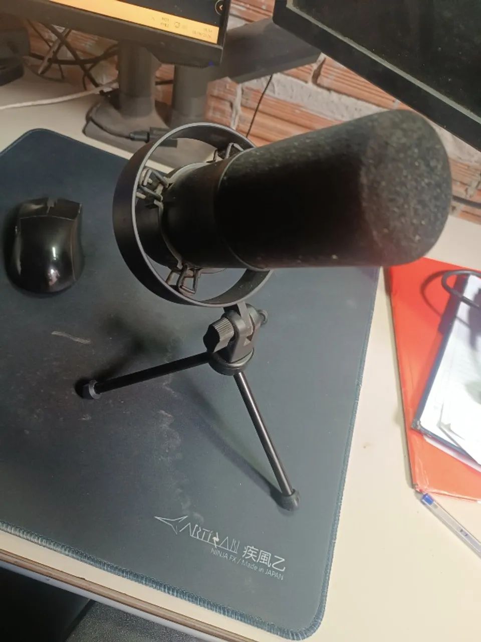 Microfone Dinâmico Fifine K688, Cardióide, USB Tipo-C e XLR com Braço Articulado - Foto 2
