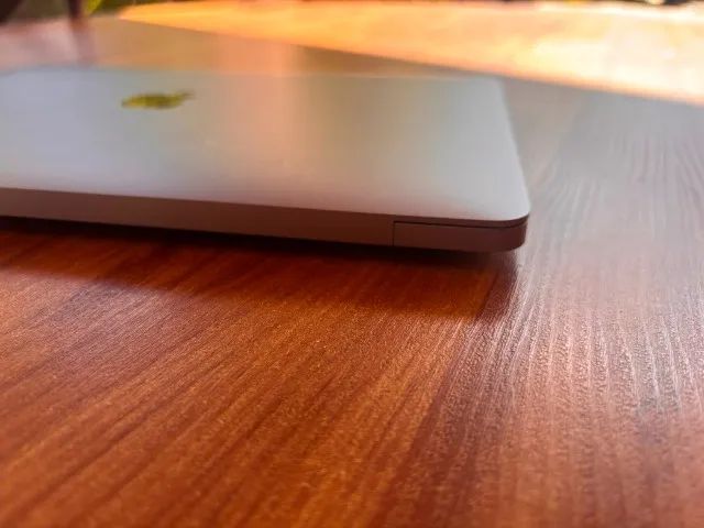 MacBook Air M1 - 512 Gb SSD / 8 Gb RAM - Impecável - Foto 3